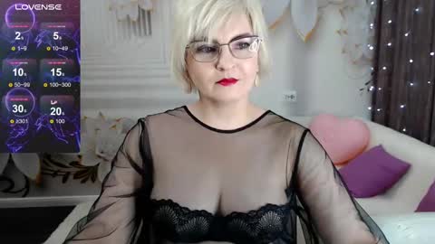 Snapshot of blondebrilliant chatting on 17, 2, 2025 Blonde woman X online show from 17, 2, 2025