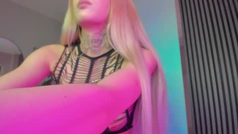 blondie_muller online show from 17, 2, 2025