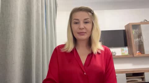 Snapshot of blondie_xoxoxo chatting on 18, 9, 2025 blondie_xoxoxo online show from 18, 9, 2025