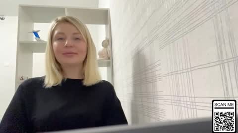 Snapshot of blondie_xoxoxo chatting on 17, 10, 2025 blondie_xoxoxo online show from 17, 10, 2025