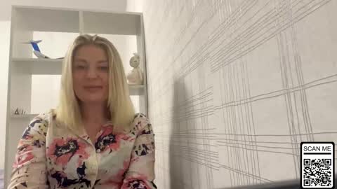 Snapshot of blondie_xoxoxo chatting on 20, 10, 2025 blondie_xoxoxo online show from 20, 10, 2025
