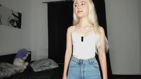 blondiebubble online show from 3, 12, 2025