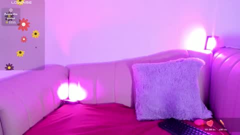 Snapshot of blondiecutee chatting on 27, 11, 2025 blondiecutee online show from 27, 11, 2025