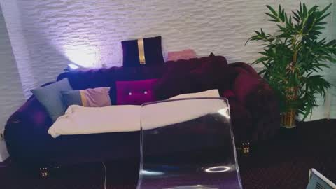Kiki online show from 21, 4, 2026