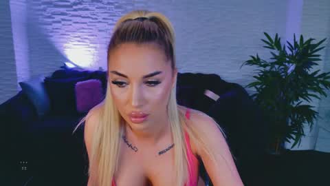 Kiki online show from 25, 4, 2026