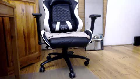 blondyelena online show from 4, 3, 2025