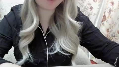 blondymargaret online show from 1, 3, 2025