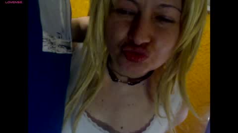Snapshot of blontsex chatting on 21, 12, 2024 Blontsex online show from 21, 12, 2024