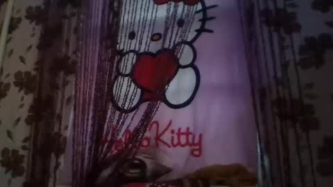 Snapshot of blowin_in_thewind chatting on 4, 12, 2025 blowin_in_thewind online show from 4, 12, 2025