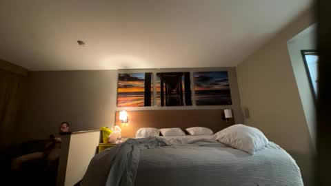 blowmemilfs online show from 25, 2, 2026