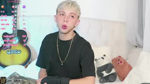 Snapshot of blue_boy_1 chatting on 23, 2, 2025 TAY online show from 23, 2, 2025