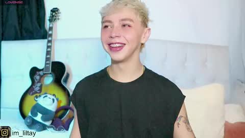 Snapshot of blue_boy_1 chatting on 23, 2, 2025 TAY online show from 23, 2, 2025