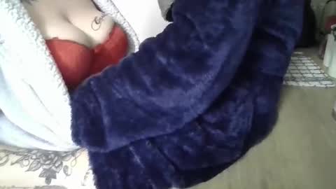 Snapshot of blue_eyed_couple_58 chatting on 16, 11, 2025 blue eyed couple 58 online show from 16, 11, 2025