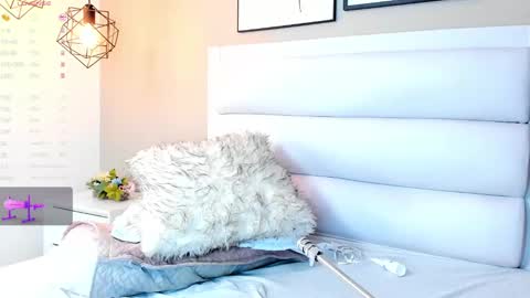 blue_smith1 online show from 4, 11, 2025