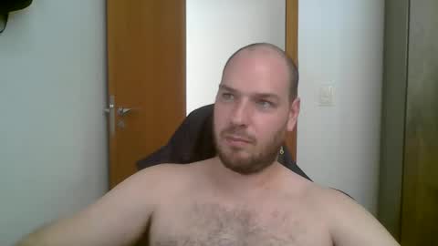 Snapshot of bluec2c chatting on 18, 12, 2024 Blue online show from 18, 12, 2024