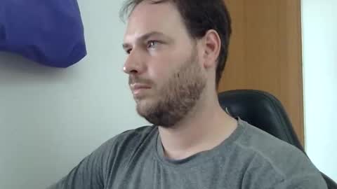 Snapshot of bluec2c chatting on 13, 10, 2025 Blue online show from 13, 10, 2025