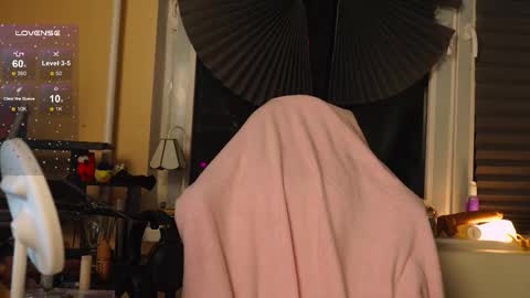 Snapshot of bluecherryyy chatting on 18, 11, 2025 Lika online show from 18, 11, 2025