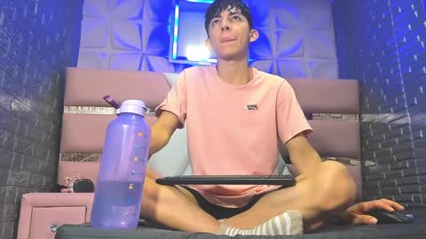 Snapshot of blueestar03 chatting on 13, 12, 2024 blueestar03 online show from 13, 12, 2024