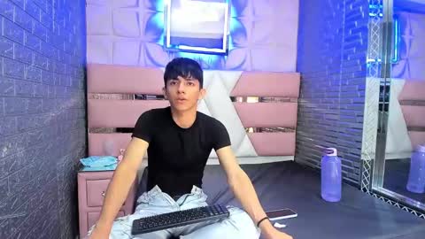 Snapshot of blueestar03 chatting on 18, 12, 2024 blueestar03 online show from 18, 12, 2024