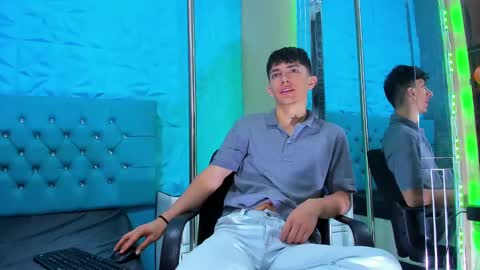 Snapshot of blueestar03 chatting on 28, 12, 2024 blueestar03 online show from 28, 12, 2024