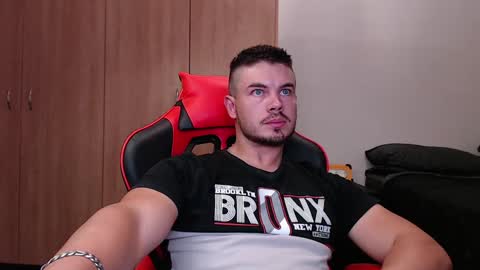 blueeyeboy0 online show from 7, 1, 2025