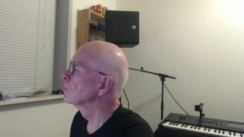 Snapshot of blueeyesn8 chatting on 17, 11, 2025 blueeyesn8 online show from 17, 11, 2025