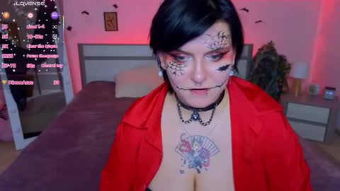 Snapshot of bluelunaray chatting on 16, 10, 2025 Hi my name is Lunaray online show from 16, 10, 2025