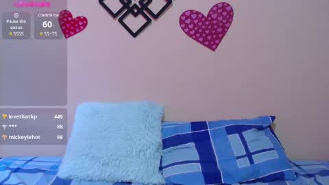 Violette 3 online show from 8, 3, 2025