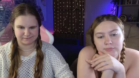 Snapshot of blush_ellie chatting on 14, 12, 2024 Ellie3 online show from 14, 12, 2024