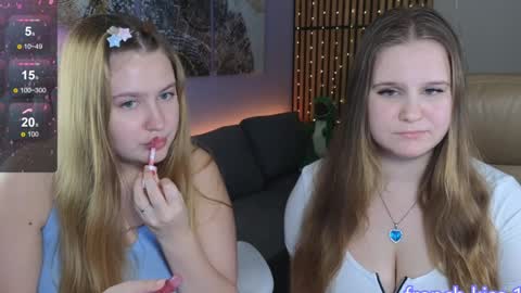 Snapshot of blush_ellie chatting on 15, 12, 2024 Ellie3 online show from 15, 12, 2024