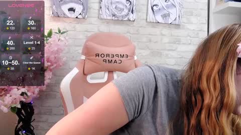 Snapshot of blush_ellie chatting on 30, 12, 2024 Ellie3 online show from 30, 12, 2024