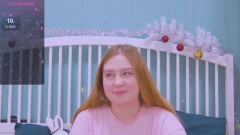 Snapshot of blush_ellie chatting on 6, 1, 2025 Ellie3 online show from 6, 1, 2025