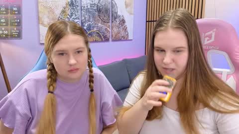 Snapshot of blush_ellie chatting on 27, 1, 2025 Ellie3 online show from 27, 1, 2025