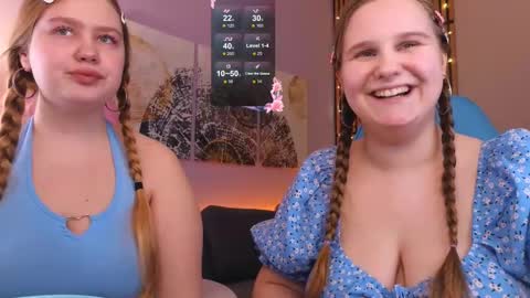 Snapshot of blush_ellie chatting on 24, 2, 2025 Ellie3 online show from 24, 2, 2025