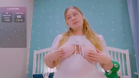 Snapshot of blush_ellie chatting on 26, 2, 2025 Ellie3 online show from 26, 2, 2025