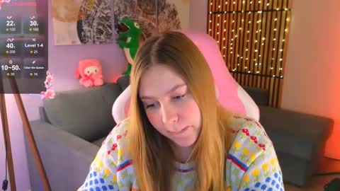 Snapshot of blush_ellie chatting on 5, 3, 2025 Ellie3 online show from 5, 3, 2025