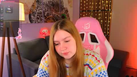 Snapshot of blush_ellie chatting on 7, 3, 2025 Ellie3 online show from 7, 3, 2025