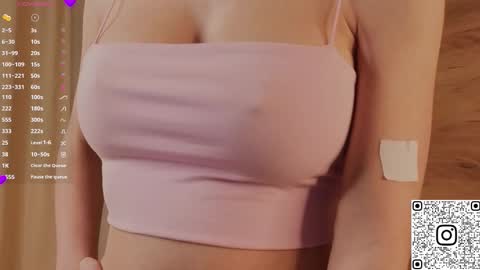 Snapshot of blushinbloom chatting on 22, 10, 2025 Dolores online show from 22, 10, 2025