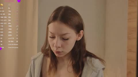 Snapshot of blushinbloom chatting on 16, 11, 2025 Dolores online show from 16, 11, 2025