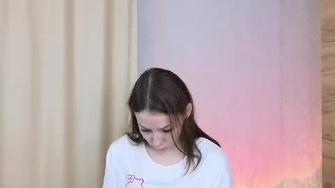 Snapshot of blushinbloom chatting on 22, 11, 2025 Dolores online show from 22, 11, 2025