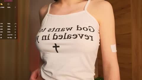 Snapshot of blushinbloom chatting on 23, 11, 2025 Dolores online show from 23, 11, 2025