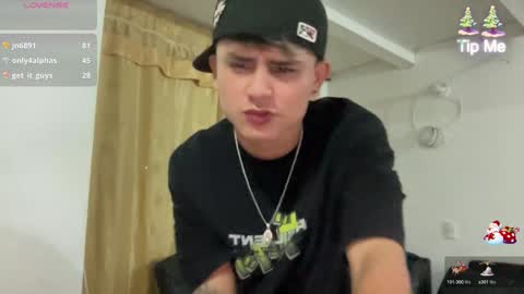 Snapshot of bob_pettersonn chatting on 2, 12, 2024 Bob INDEPENDENT MODEL online show from 2, 12, 2024