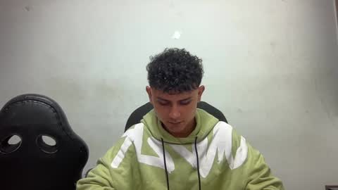 Snapshot of bob_pettersonn chatting on 25, 12, 2024 Bob INDEPENDENT MODEL online show from 25, 12, 2024