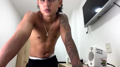 Snapshot of bob_pettersonn chatting on 10, 9, 2025 Bob INDEPENDENT MODEL online show from 10, 9, 2025