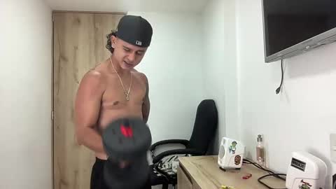 Snapshot of bob_pettersonn chatting on 23, 9, 2025 Bob INDEPENDENT MODEL online show from 23, 9, 2025