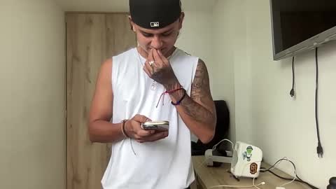 Snapshot of bob_pettersonn chatting on 12, 10, 2025 Bob INDEPENDENT MODEL online show from 12, 10, 2025