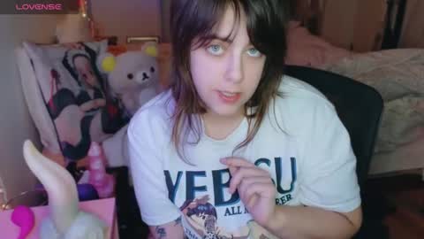 Snapshot of bobbivalentine chatting on 22, 11, 2025 Bobbi Valentine online show from 22, 11, 2025