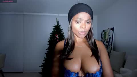 Snapshot of body_desire chatting on 26, 11, 2025 danna online show from 26, 11, 2025