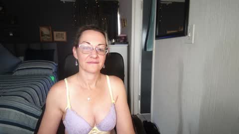 Snapshot of boeslaboes chatting on 2, 1, 2025 Ningifun couple online show from 2, 1, 2025