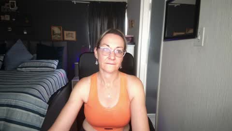 Snapshot of boeslaboes chatting on 3, 1, 2025 Ningifun couple online show from 3, 1, 2025